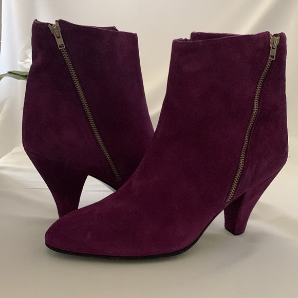 MAUD FRIZON Shoes - 💜80s Vtg. MAUD FRIZON PURPLE SUEDE DOUBLE ZIPPER ANKLE BOOTS